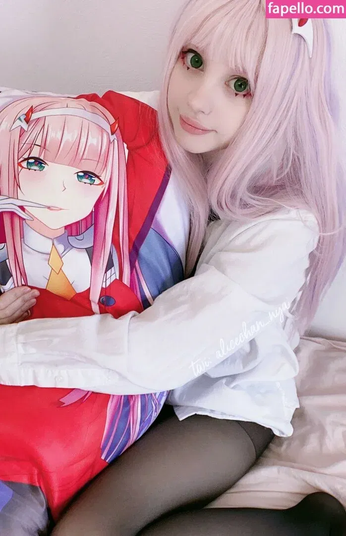 Araivun Onlyfans Photo Gallery 