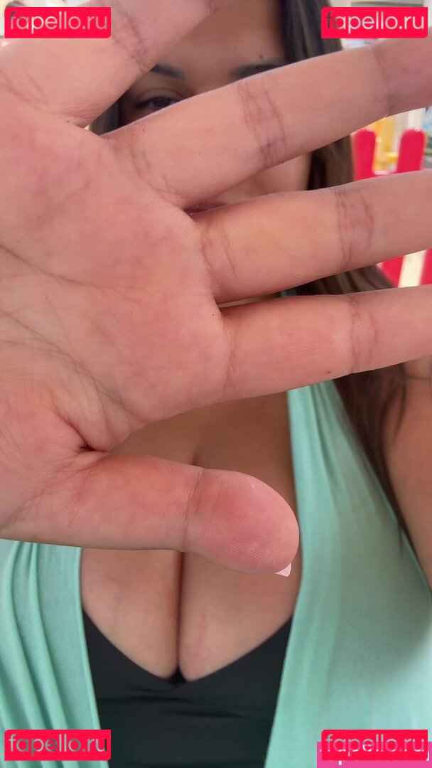 Sarettinablue Nude Onlyfans Photo 22