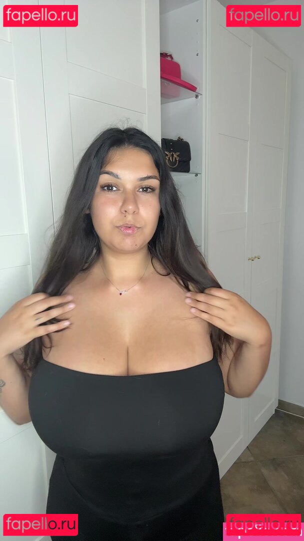Sarettinablue Nude Onlyfans Photo 3
