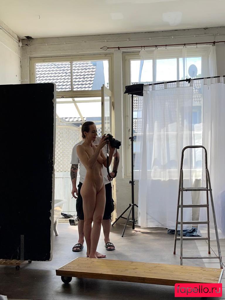 Lena Maus Onlyfans Photo Gallery 