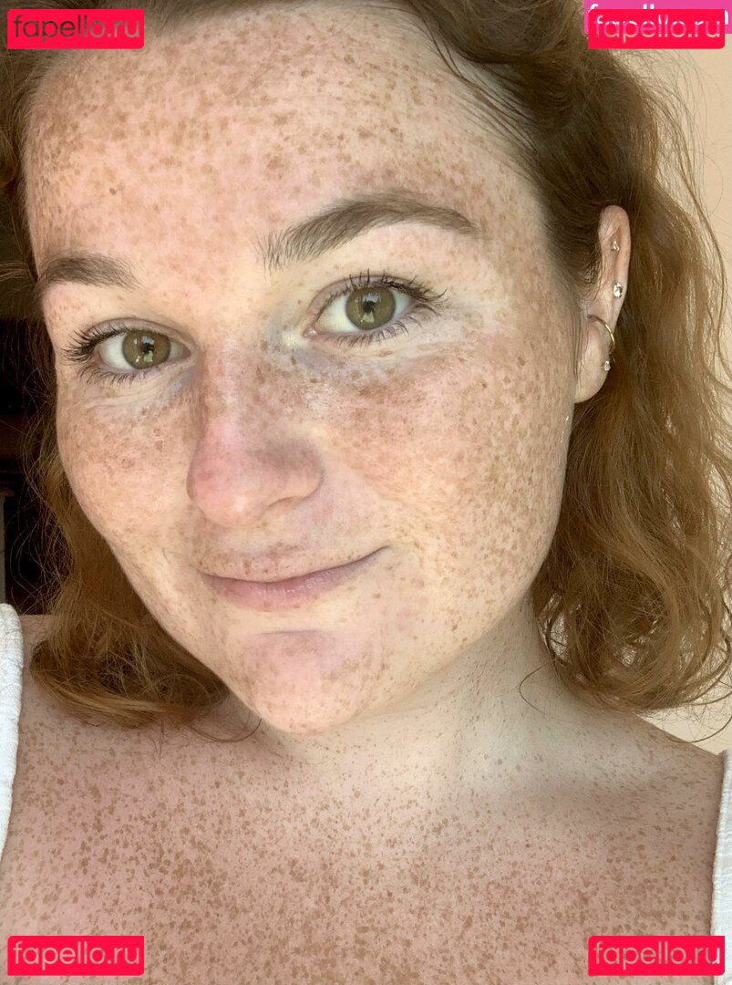 Freckled Baby Nude Onlyfans Photo 42