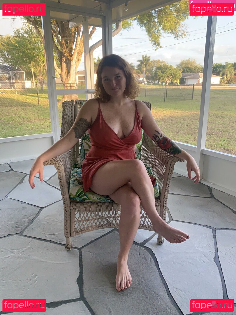 Freckled Baby Nude Onlyfans Photo 36