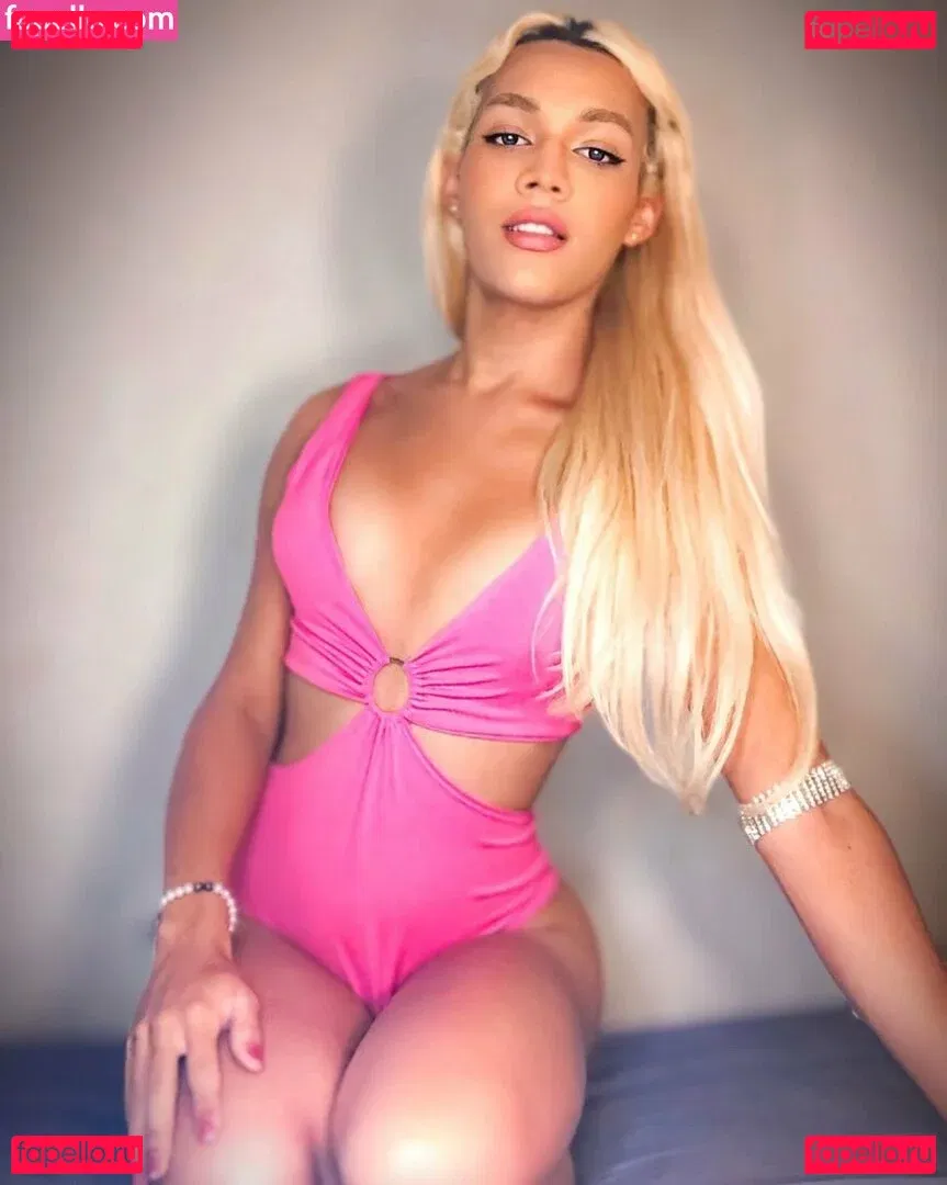 Yris Star Onlyfans Photo Gallery 