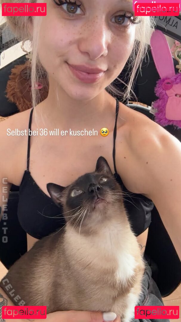Almostfeline Nude Onlyfans Photo 9