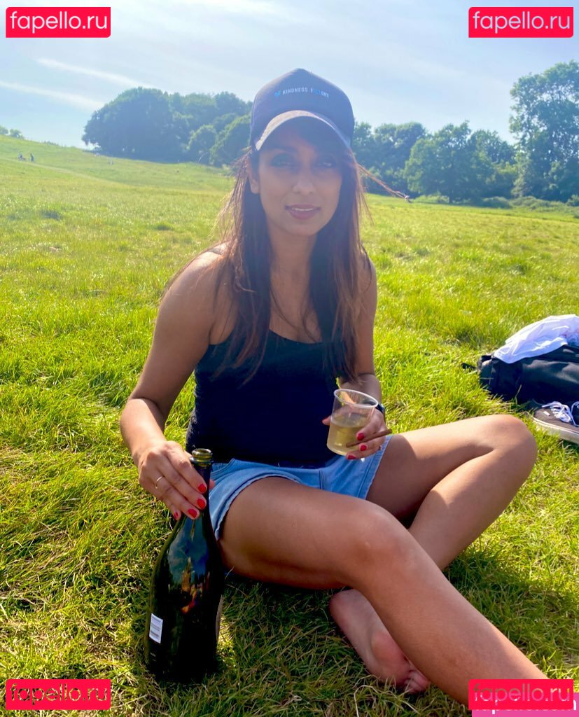 Isa Guha Nude Onlyfans Photo 37