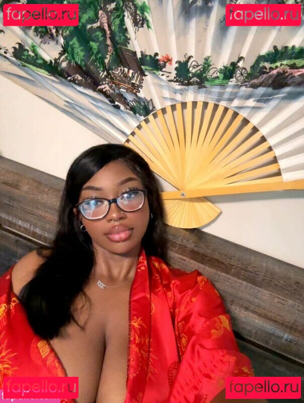 kcurieuse Nude Onlyfans Photo 16