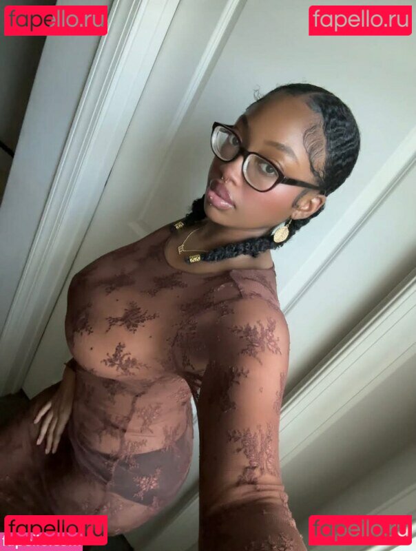 kcurieuse Nude Onlyfans Photo 8