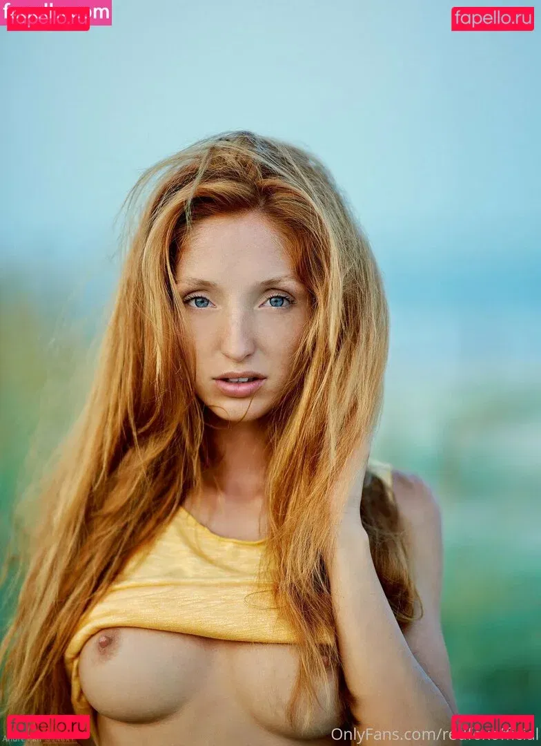 Red Fox Onlyfans Photo Gallery 