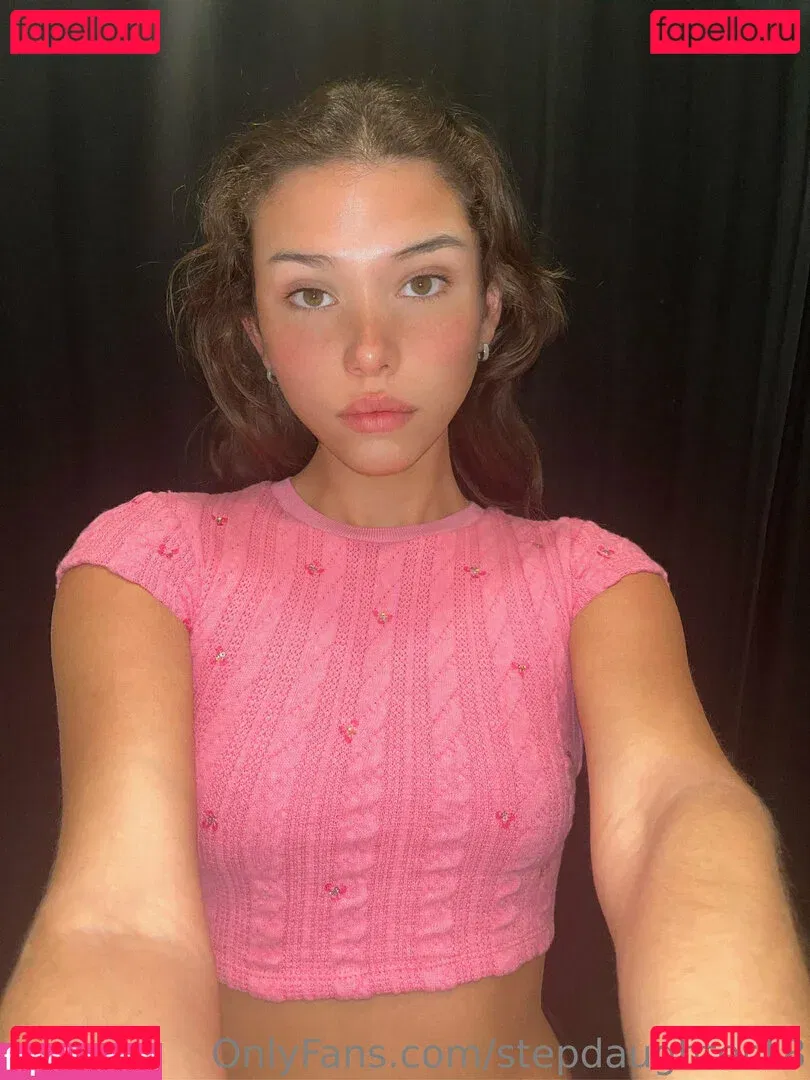 stepdaughter18 Onlyfans Photo Gallery 