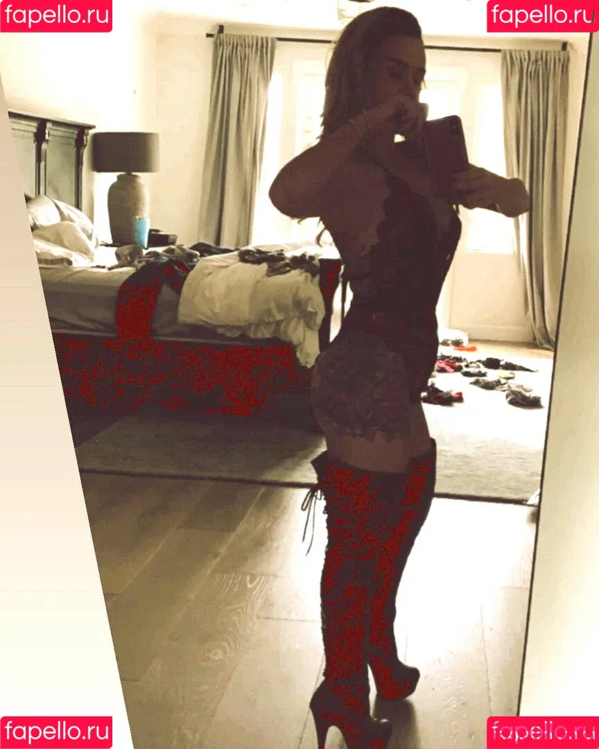 Danielle Harris Onlyfans Photo Gallery 