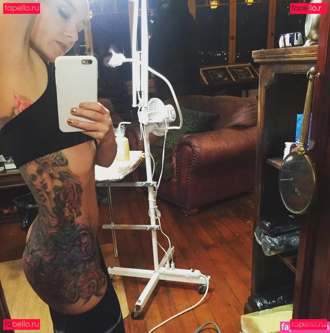 Danielle Harris Onlyfans Photo Gallery 