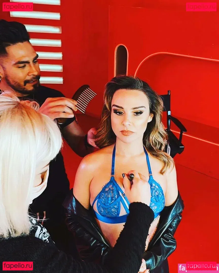 Danielle Harris Onlyfans Photo Gallery 