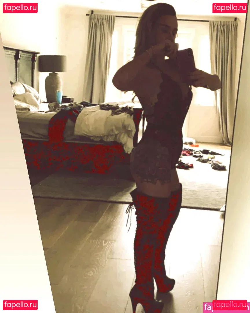 Danielle Harris Onlyfans Photo Gallery 