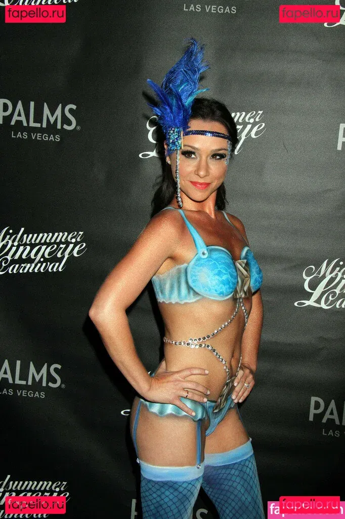 Danielle Harris Onlyfans Photo Gallery 