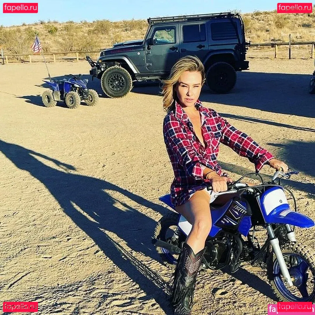 Danielle Harris Onlyfans Photo Gallery 