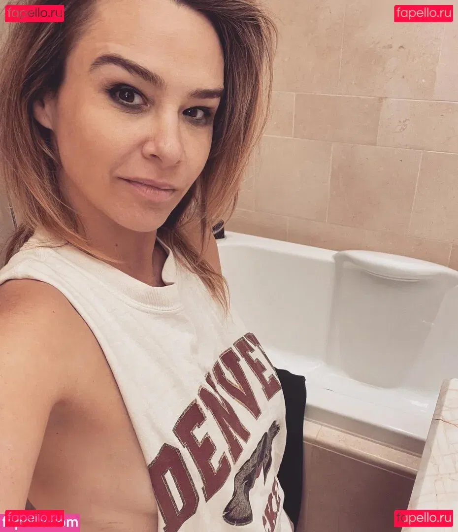 Danielle Harris Onlyfans Photo Gallery 