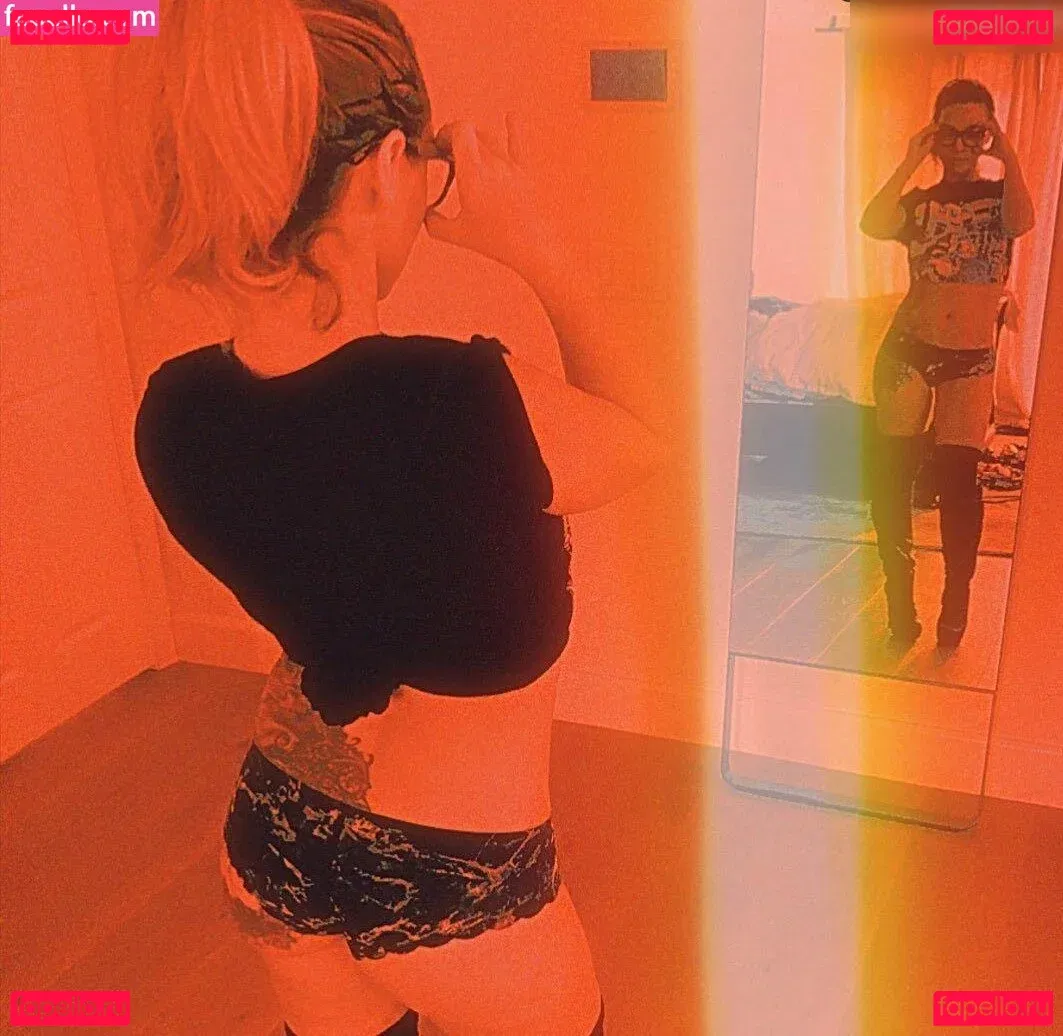 Danielle Harris Onlyfans Photo Gallery 