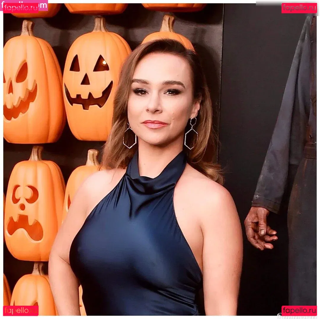 Danielle Harris Onlyfans Photo Gallery 