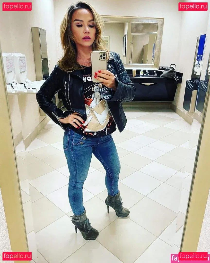 Danielle Harris Onlyfans Photo Gallery 