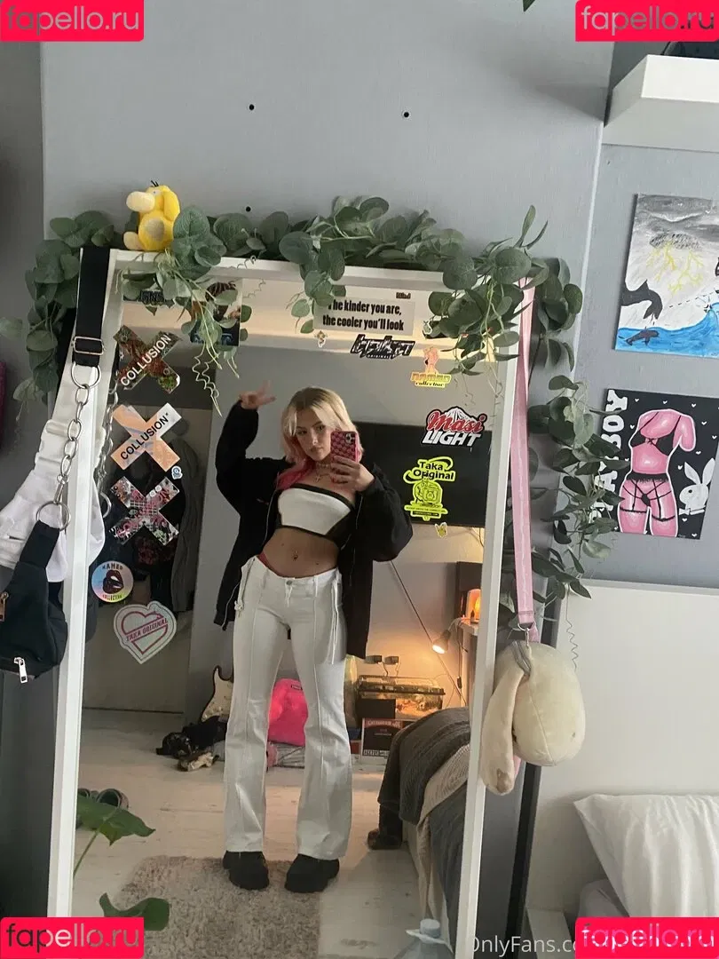 xsinnerszx Onlyfans Photo Gallery 