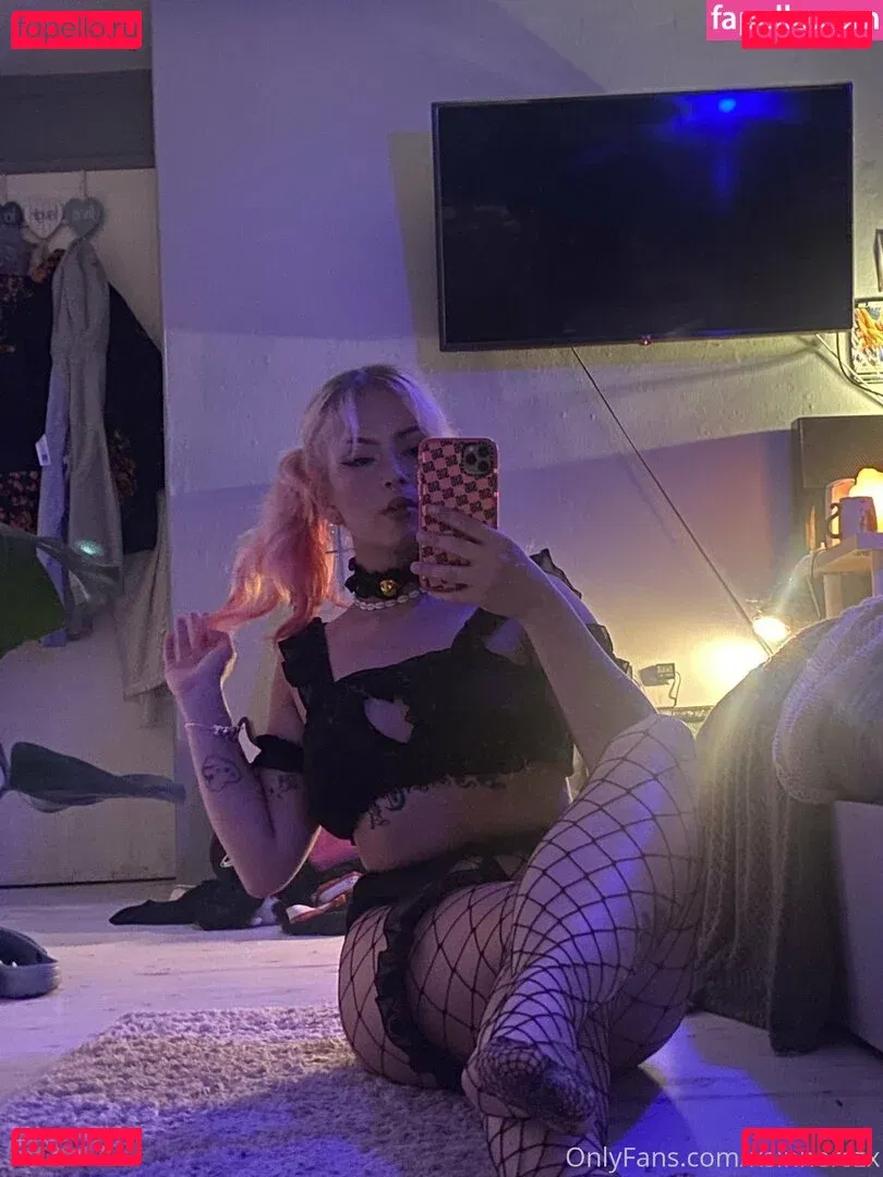 xsinnerszx Onlyfans Photo Gallery 