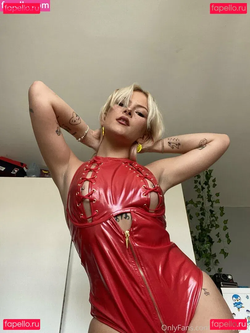 xsinnerszx Onlyfans Photo Gallery 