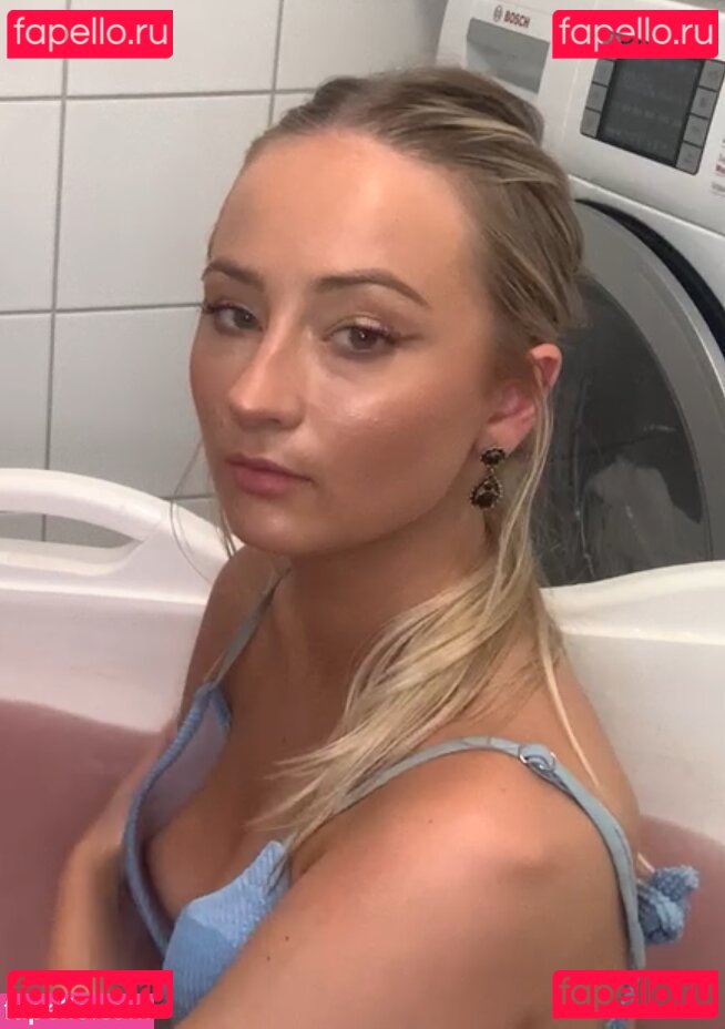 Justneaaa Nude Onlyfans Photo 28