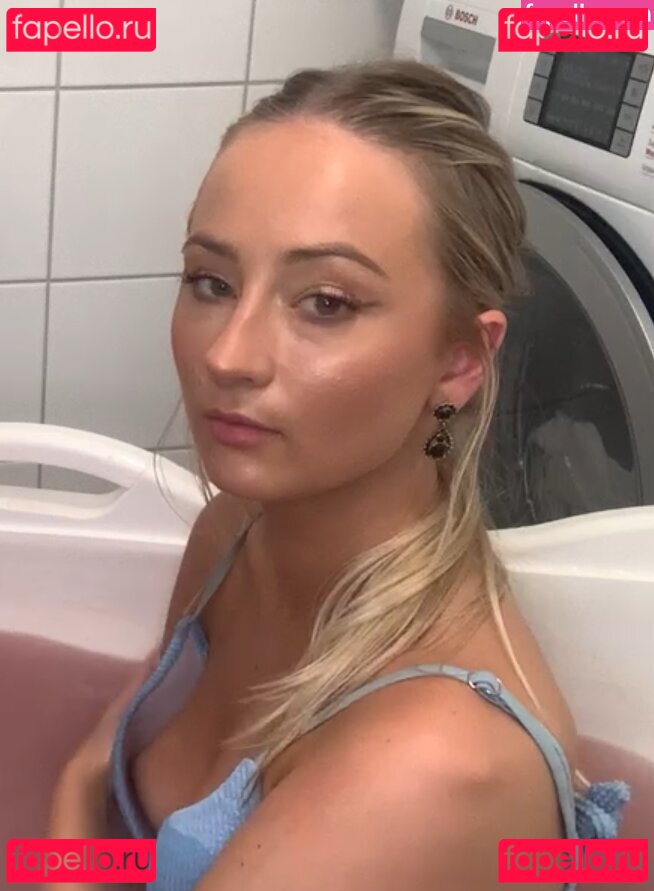 Justneaaa Nude Onlyfans Photo 13