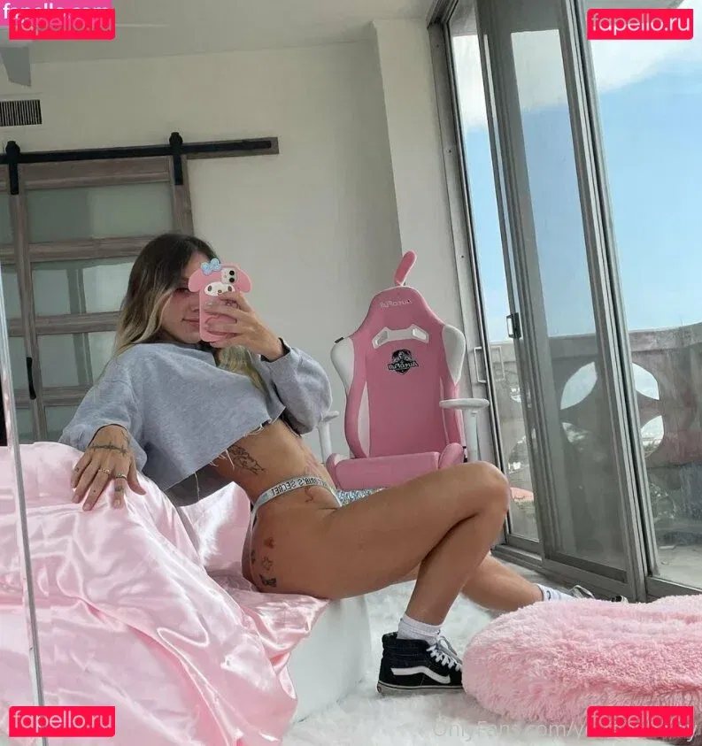 yourfavhaley Onlyfans Photo Gallery 