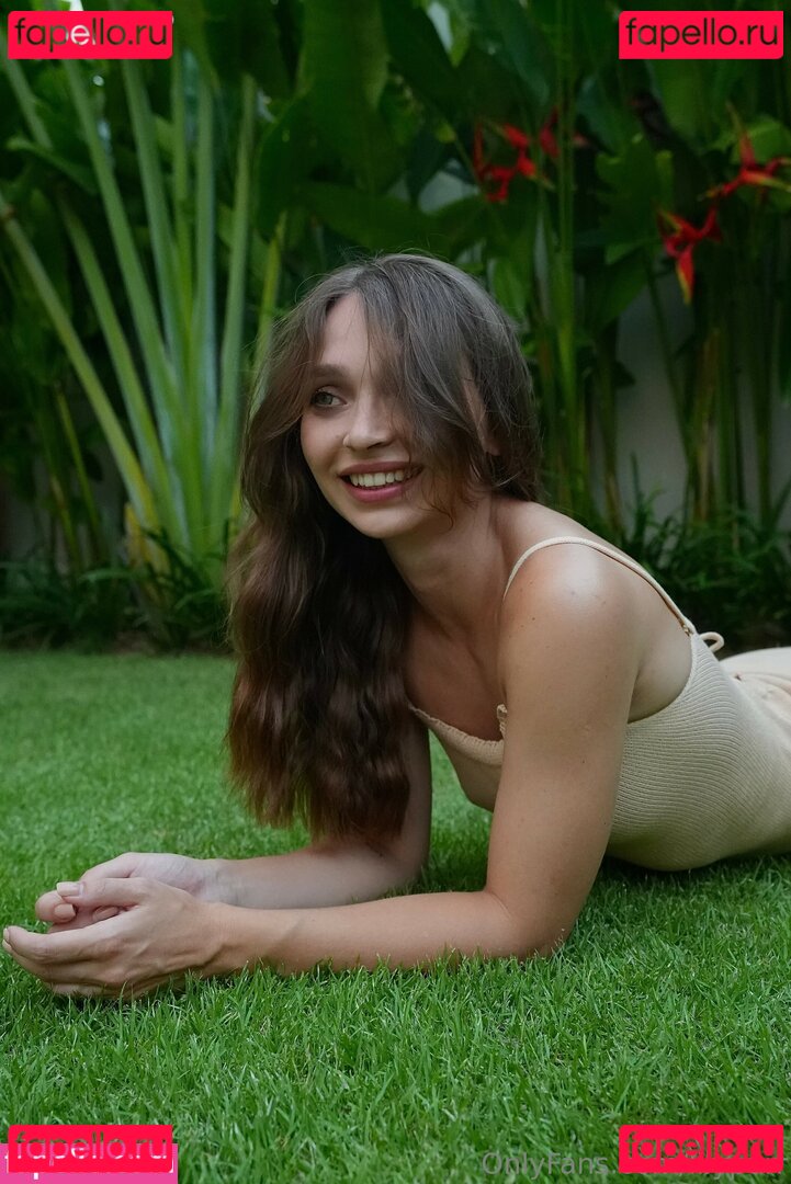 mayalis Nude Onlyfans Photo 5