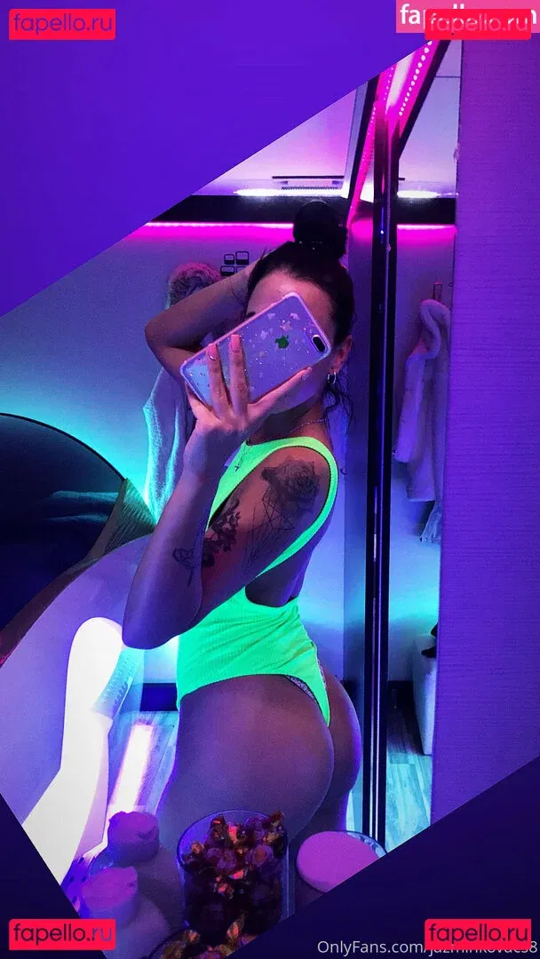 Jazminkovacs8 Onlyfans Photo Gallery 