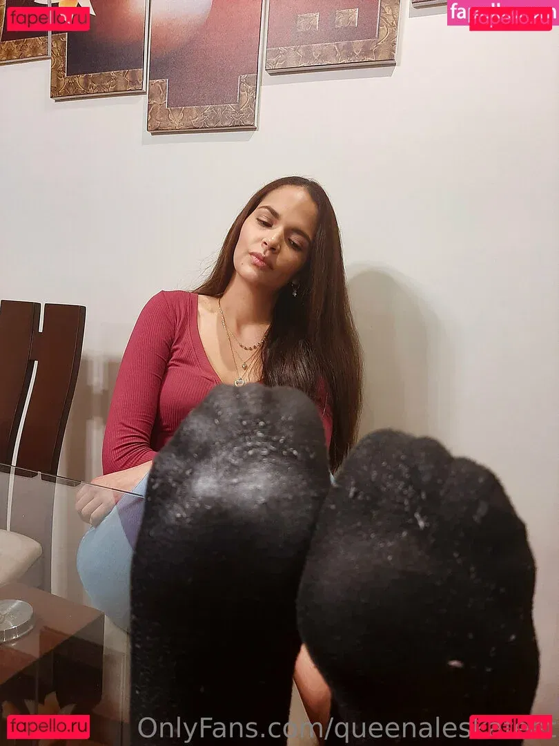 queenaleskafeet Onlyfans Photo Gallery 