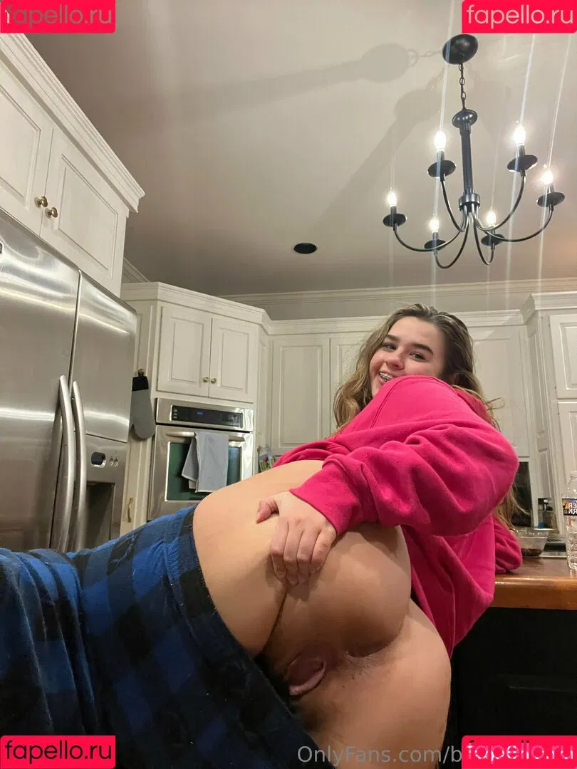 Maddie May Onlyfans Photo Gallery 