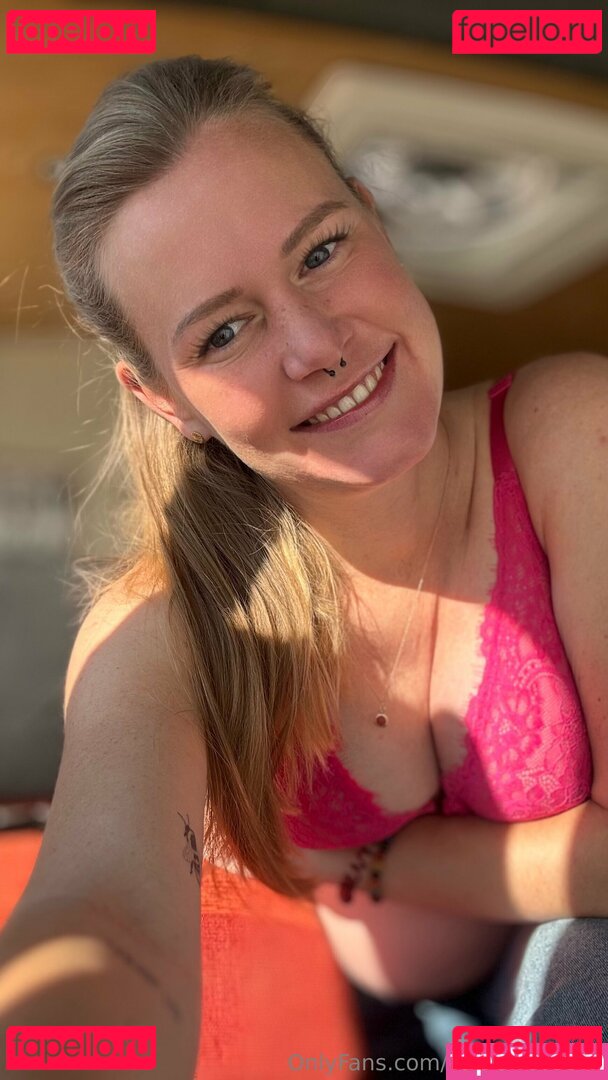 onlyviviofficial Nude Onlyfans Photo 26