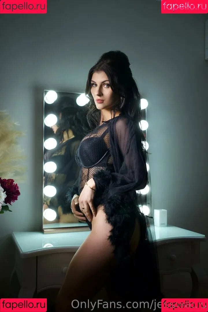 Jess Wallis Onlyfans Photo Gallery 