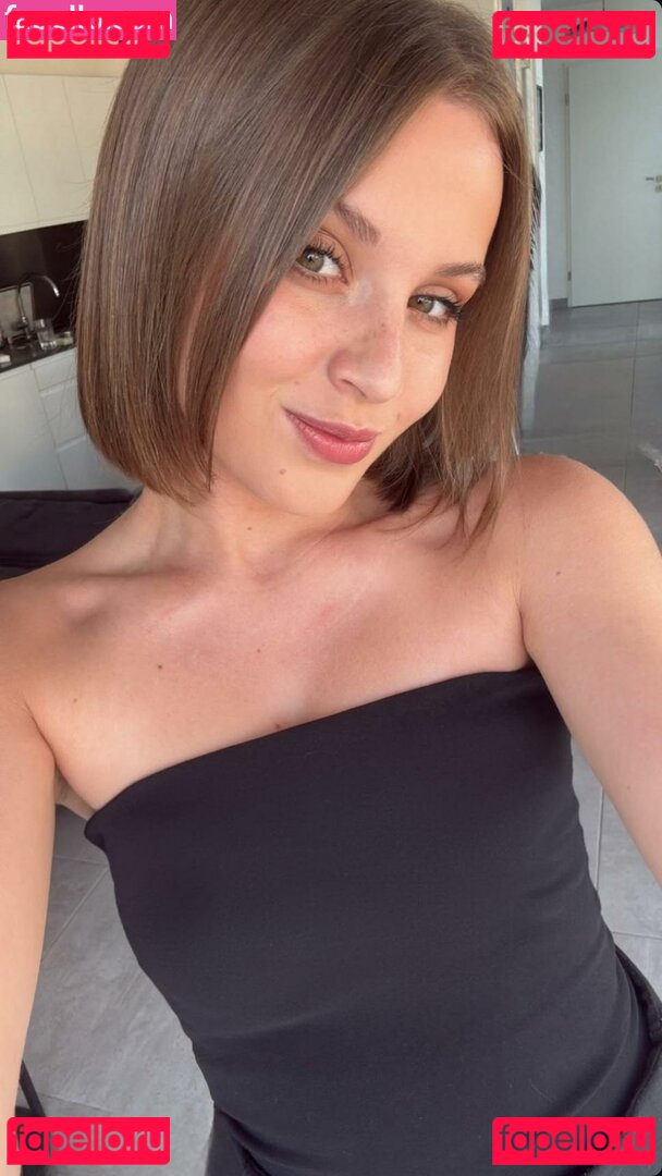 Carla Lazzari Nude Onlyfans Photo 43