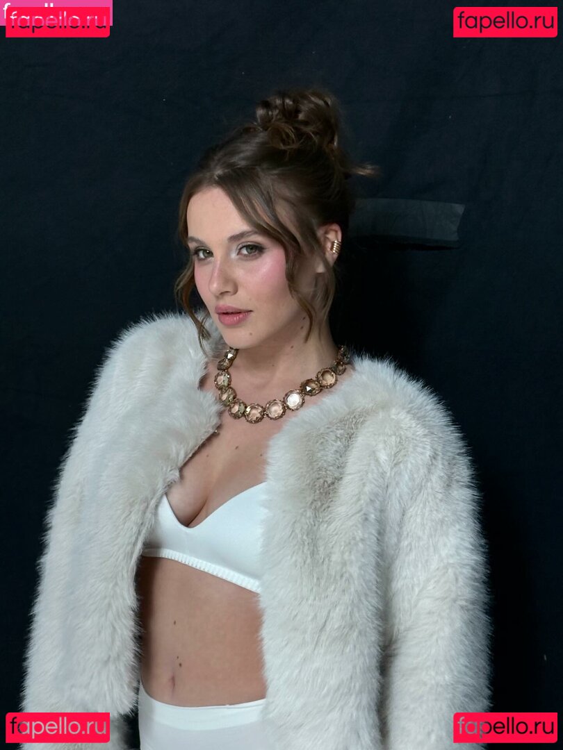 Carla Lazzari Nude Onlyfans Photo 13
