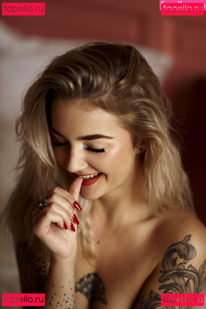 Neolinaraho Nude Onlyfans Photo 33