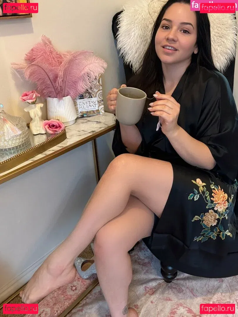 Nadine Sage Onlyfans Photo Gallery 