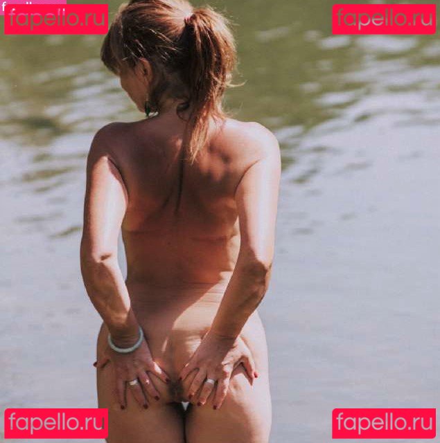 Wild Honey Nude Onlyfans Photo 16