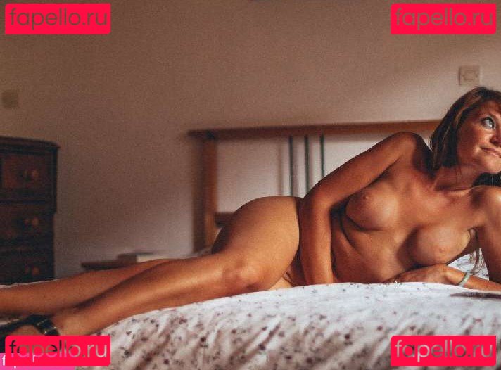Wild Honey Nude Onlyfans Photo 13