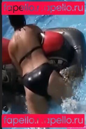 Pidi Meg Nude Onlyfans Photo 34