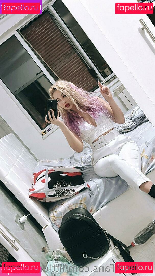 Emmasnowww Nude Onlyfans Photo 37