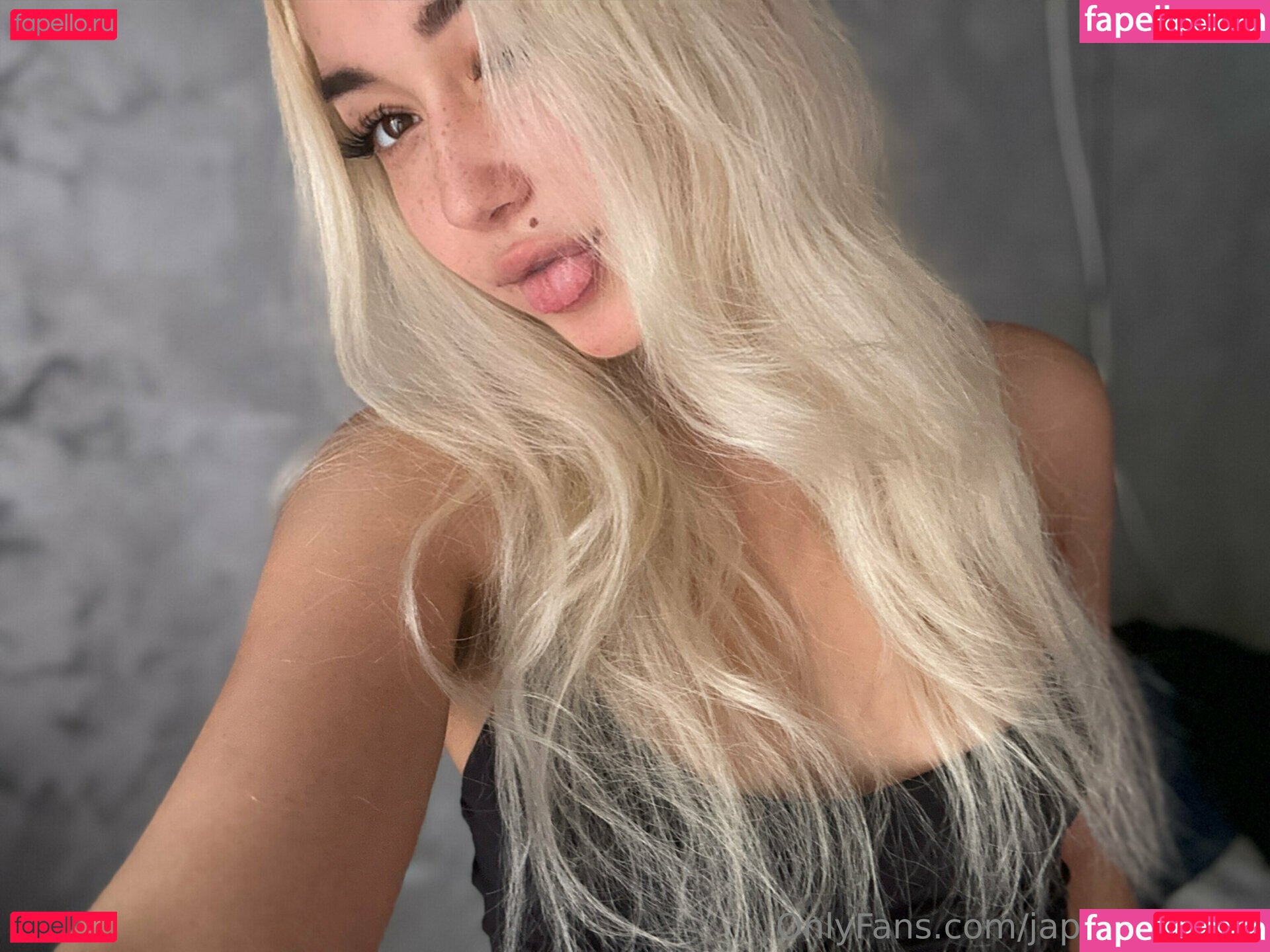 Emmasnowww Nude Onlyfans Photo 14