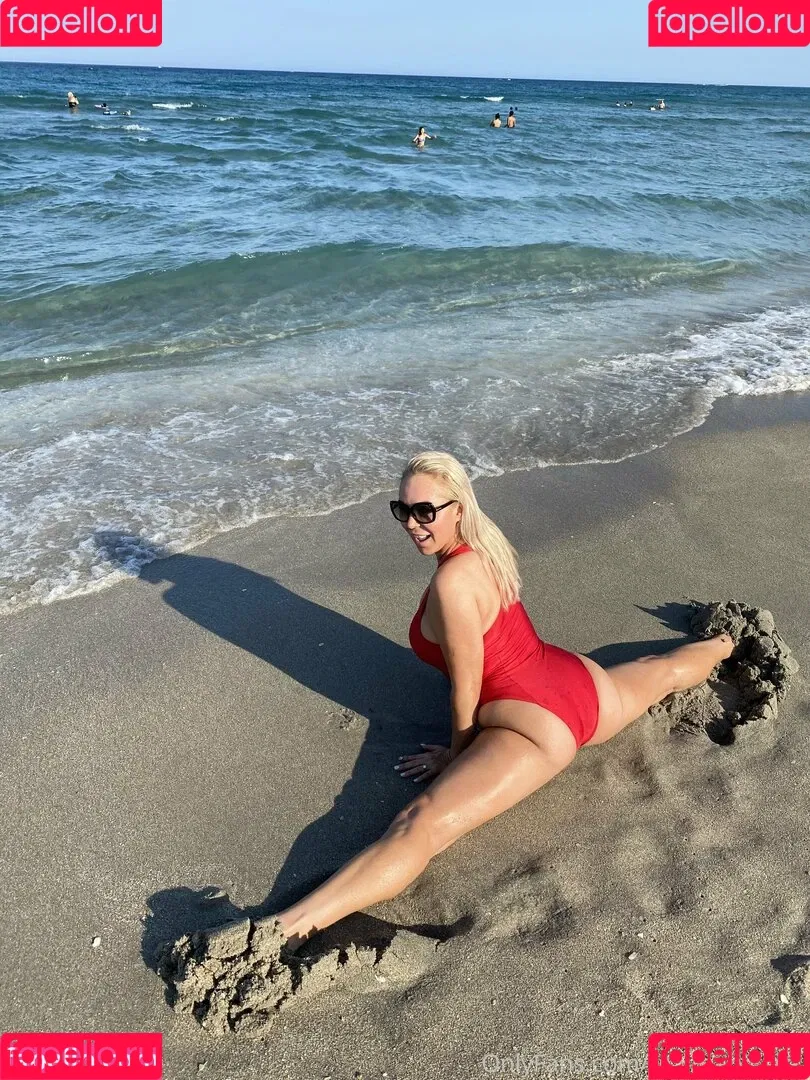 realmarycarey Onlyfans Photo Gallery 