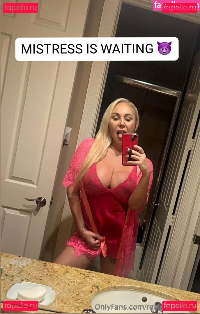 realmarycarey Onlyfans Photo Gallery 
