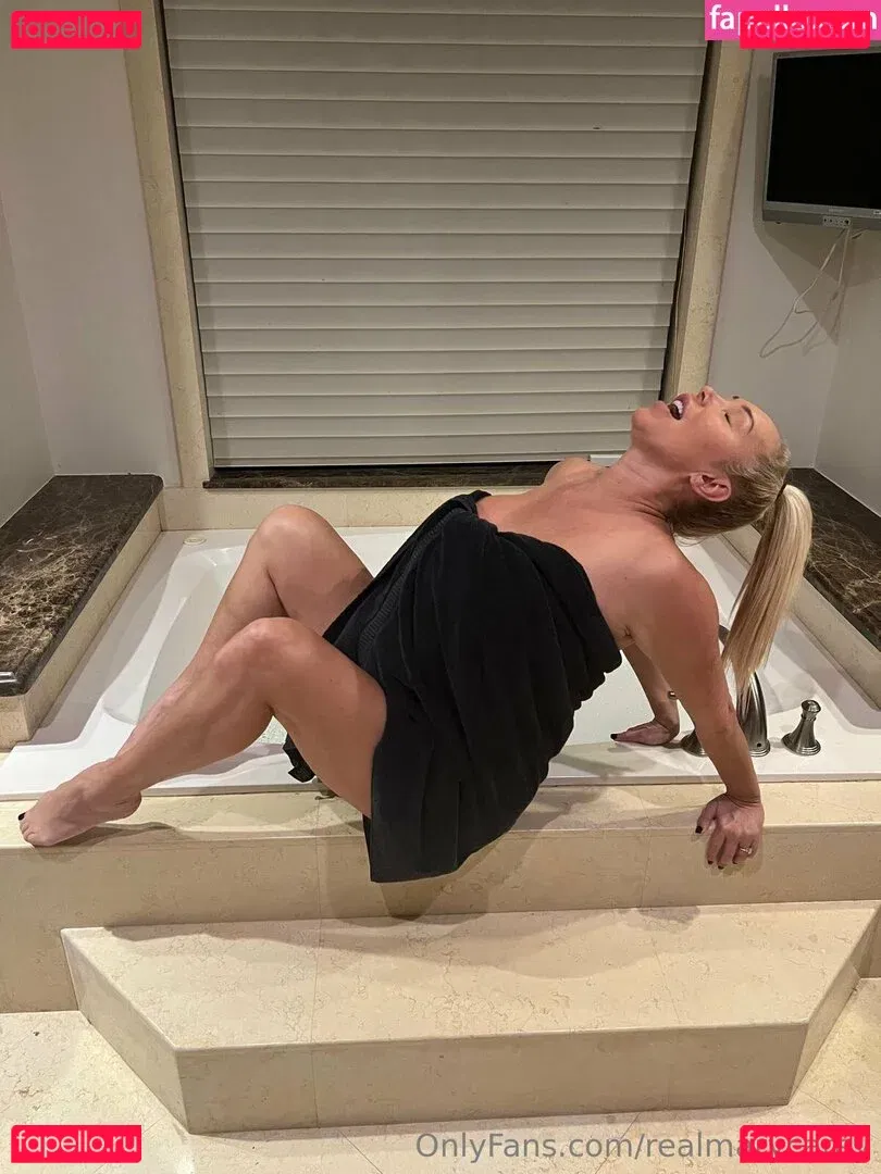 realmarycarey Onlyfans Photo Gallery 