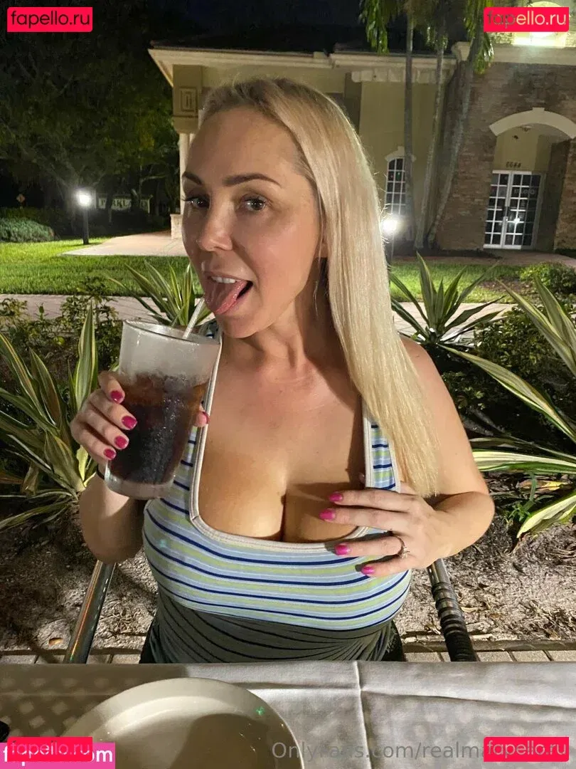 realmarycarey Onlyfans Photo Gallery 