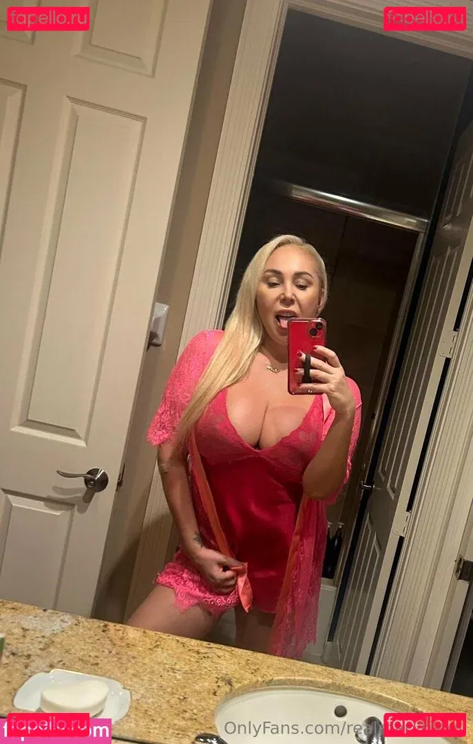 realmarycarey Onlyfans Photo Gallery 