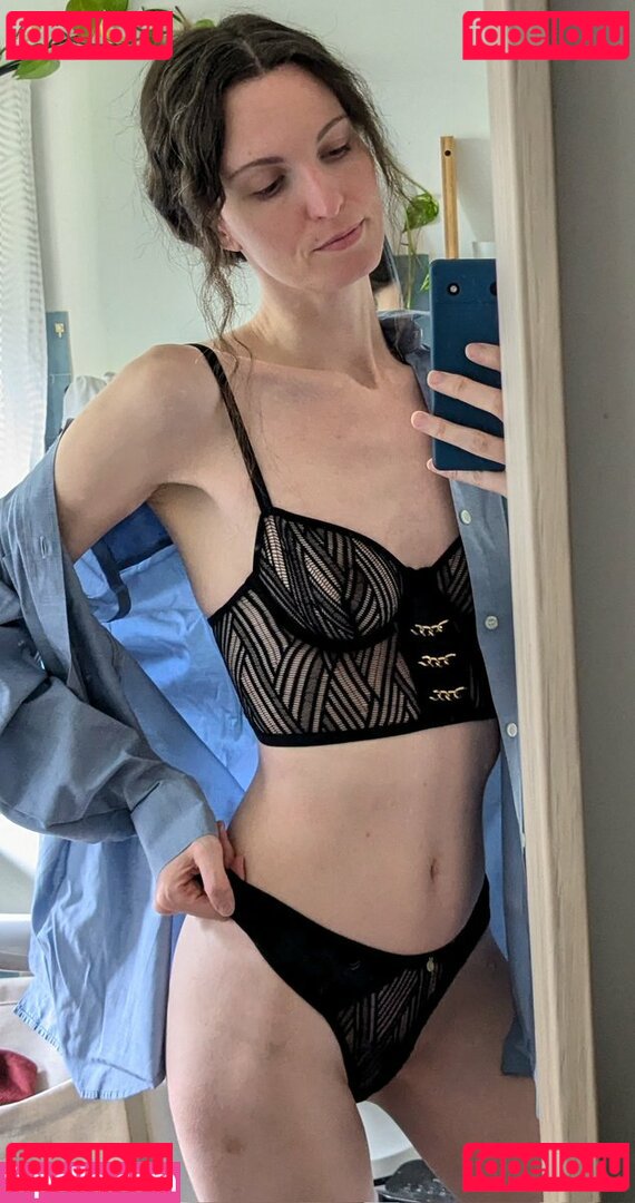 Yulla Dao Nude Onlyfans Photo 5